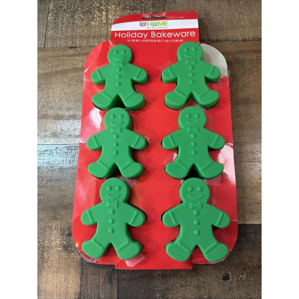 Green Silicone Gingerbread Man Baking Mold Cake Brownies Candy Holiday Bakeware